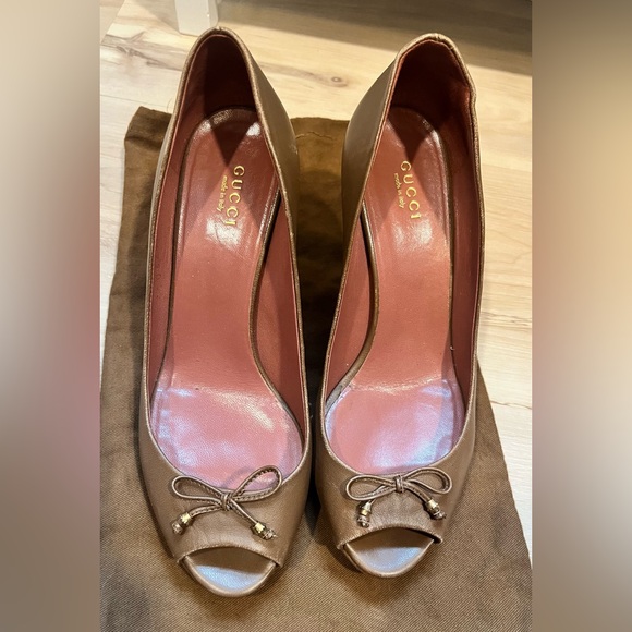 Gucci - Authentic Lamb Skin Leather Heals - Picture 10 of 15